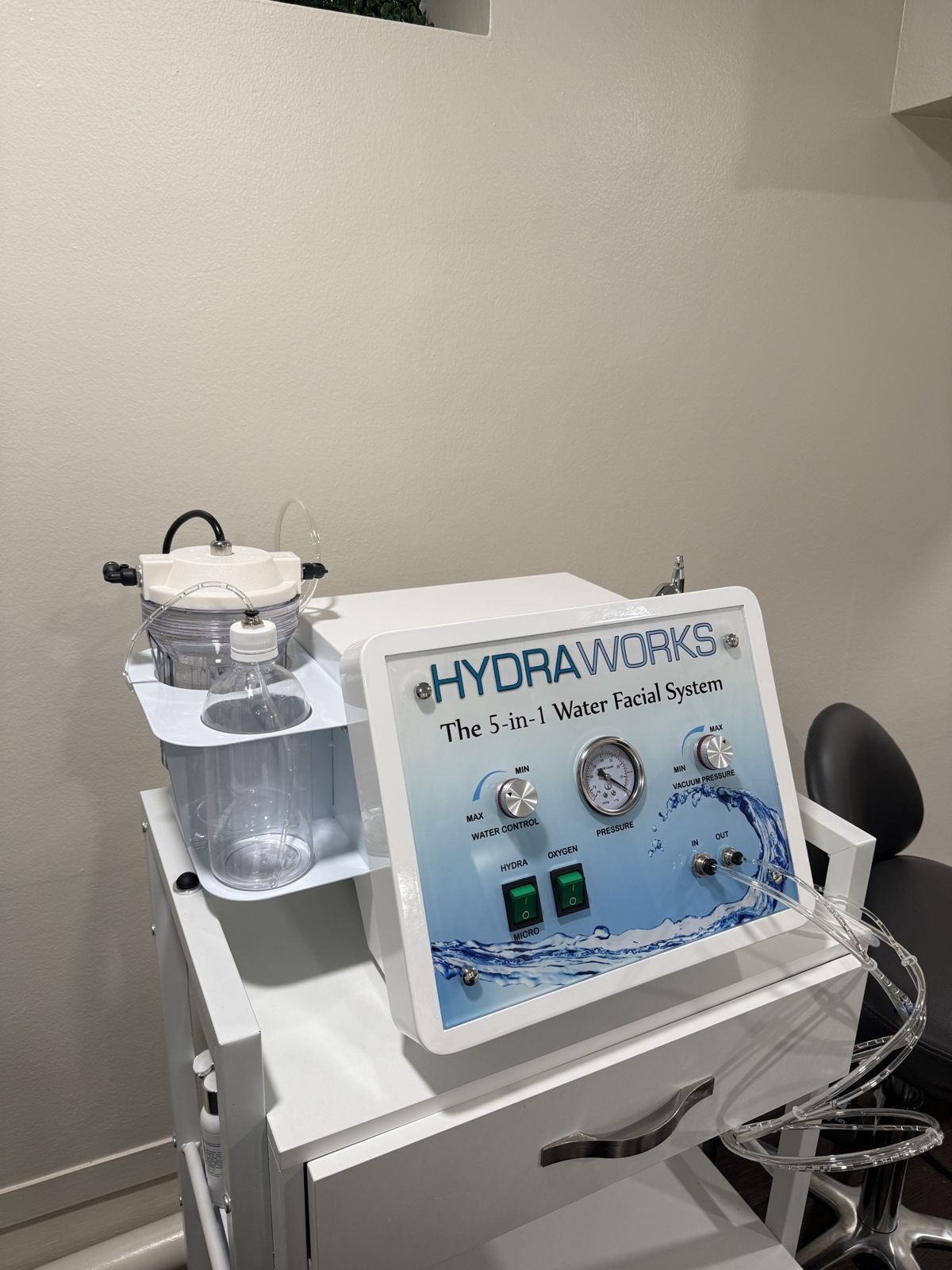 HydraWorks 5-in-1 Water Facial System at Libertyville Massage Therapy
